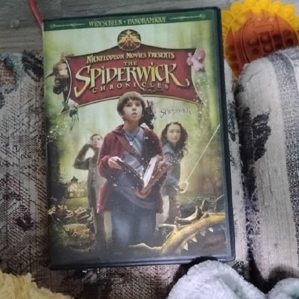 Nickelodeon The Spiderwick Chronicles DVD - Red and Green Cover